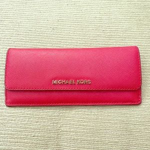 Michael Kors Jet Set Slim Wallet in Red